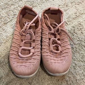 Danskin girls sneakers